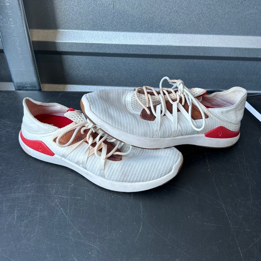 Olukai Mio Li Mens 10.5 White Athletic Mesh Leather Casual Comfort Sneakers